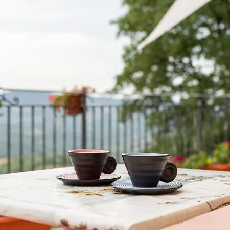 Inviting Farmhouse In With Garden San Venanzo