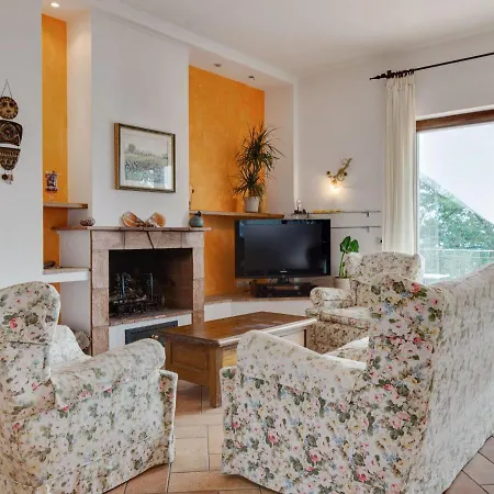 Inviting Farmhouse In With Garden San Venanzo