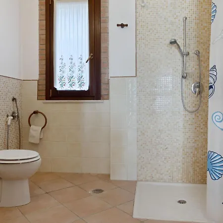 Inviting Farmhouse In With Garden San Venanzo
